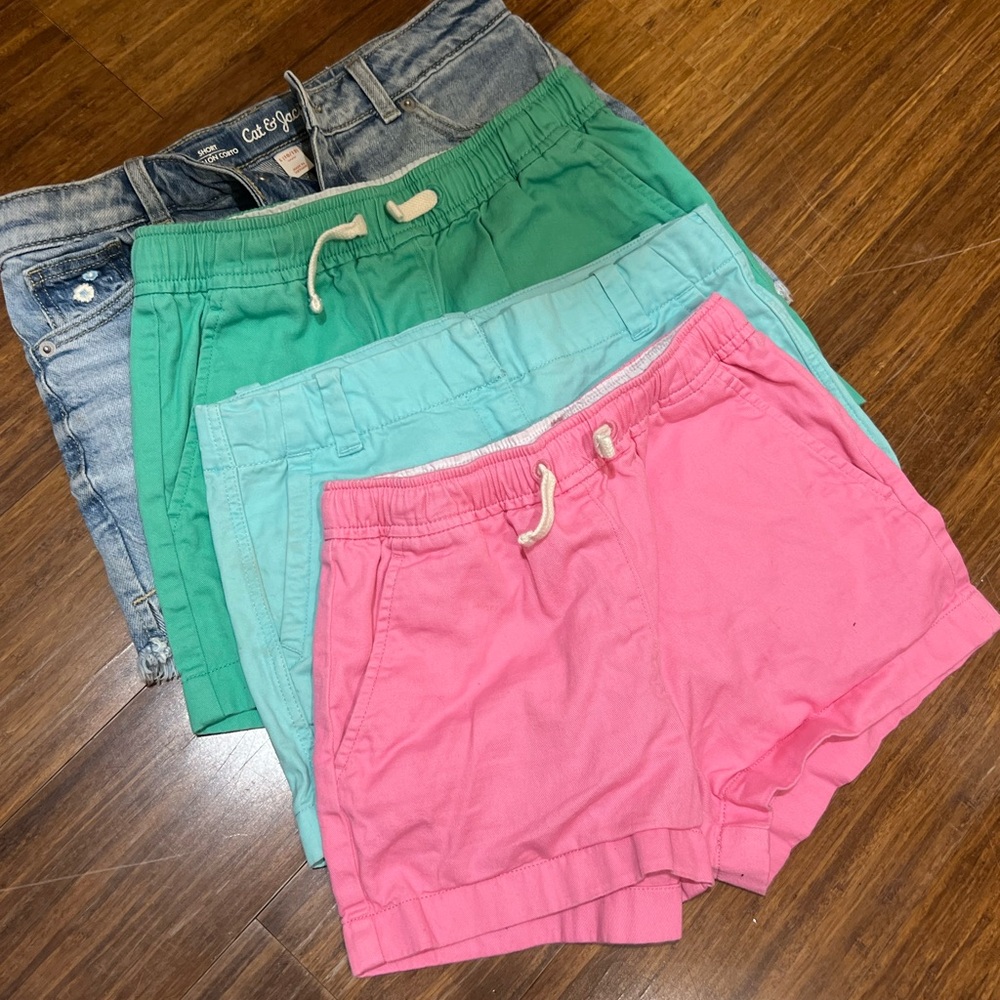 Bundle of girls shorts size 8-10